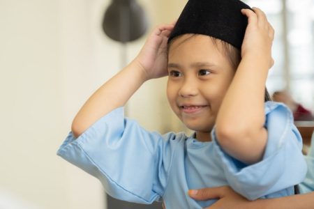 Pengertian Santunan Anak Yatim dan Keutamaannya dalam Islam