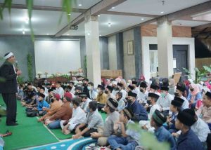 Dapatkan Keajaiban Menyantuni Anak Yatim Menurut Islam