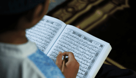 7 Keistimewaan Al Quran Pedoman Hidup Bagi Manusia