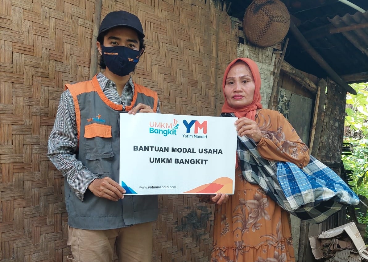 Bantuan Modal Usaha untuk Ibu Een