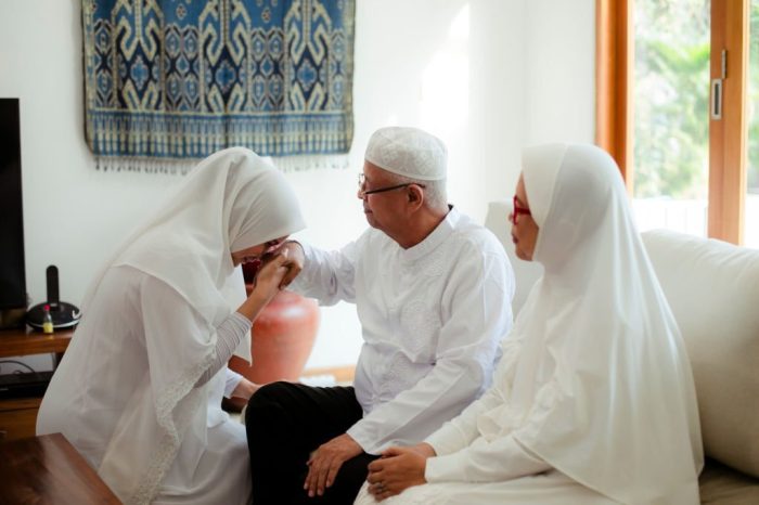 peran perempuan dan cara membaginya