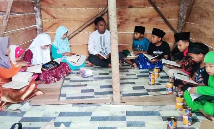 Yatim Mandiri memberi bimbingan belajar Al-Qur’an.