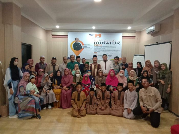 Foto bersama diakhir acara silaturahmi donatur Yatim Mandiri Lampung.