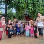 Salurkan Bantuan Makanan Siap Saji untuk Korban Banjir di Maros