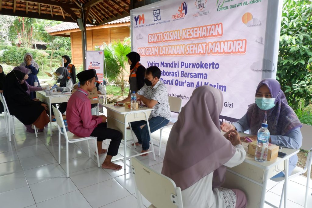 Layanan Sehat Mandiri untuk Yatim dan Lansia Dhuafa Purwokerto