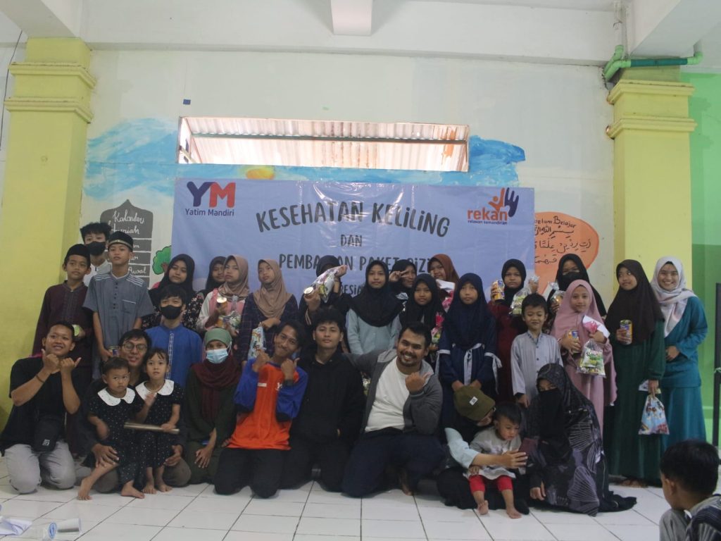 Relawan Kemandirian Jakarta Inisiasi Cek Kesehatan Gratis dan Beri Paket Gizi