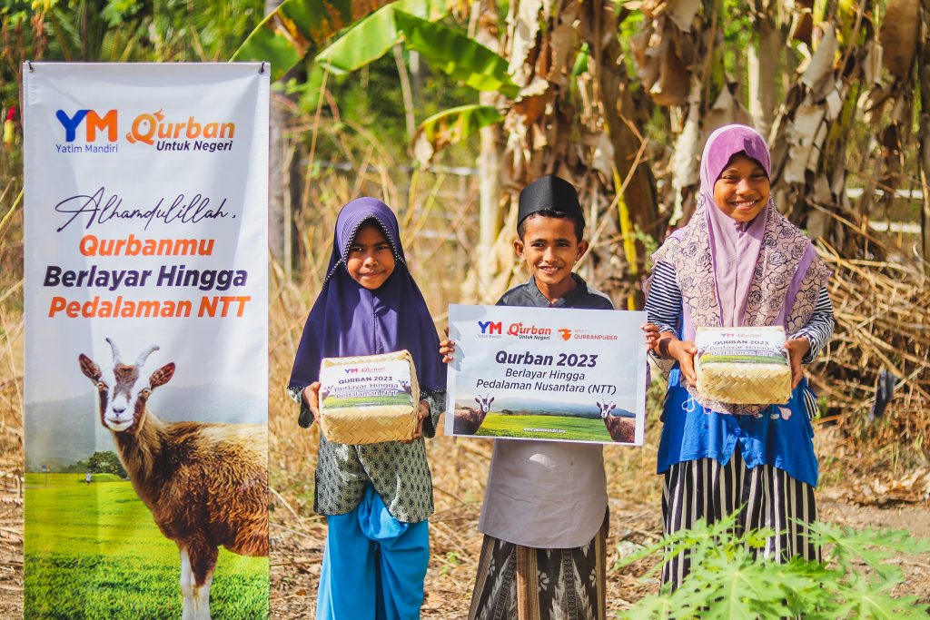 Yatim Mandiri Sukses Sembelih Qurban Kambing Untuk Warga Pelosok NTT ...