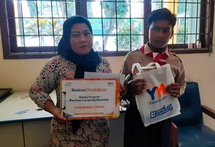 Bantuan Pendidikan Untuk Pelajar Dhuafa Cirebon