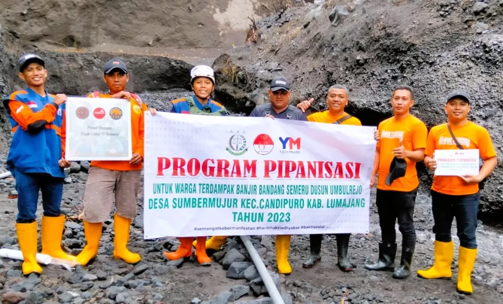 Rangkaian Aksi Yatim Mandiri Tanggap Bencana Banjir Bandang Gunung Semeru