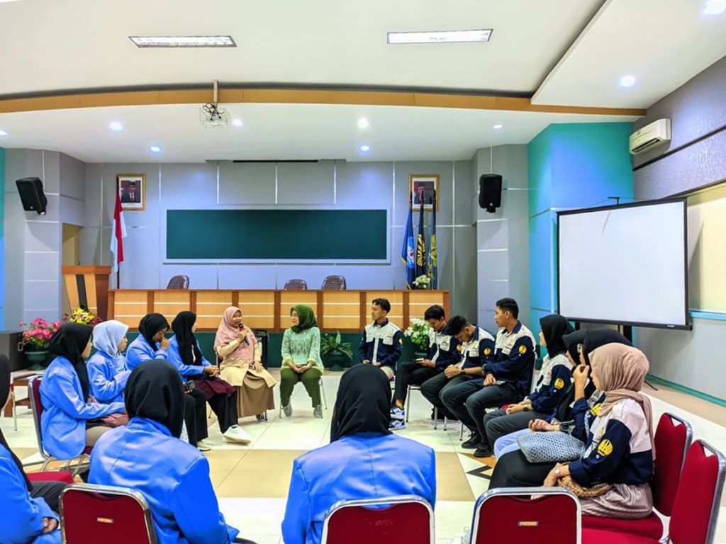 Diskusi Stainim Dan Unesa Jajaki Pengembangan Pendidikan Ekonomi Dan Investasi