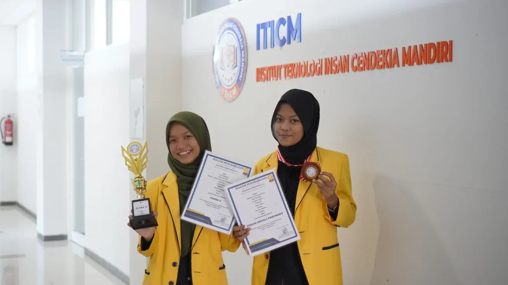 Sabet 2 Medali, Mahasiswa Iticm Sukses Di Airlangga Competition 2023