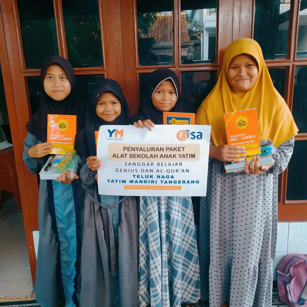 Alat Sekolah Dan Al Qur;an Untuk Binaan Yatim Mandiri Tangerang 