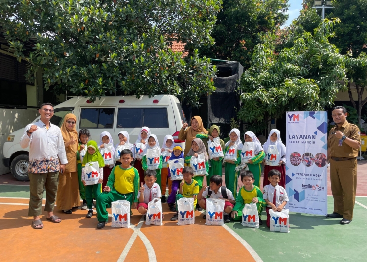 Gelar Layanan Sehat Mandiri Untuk Bahagiakan Pelajar Surabaya