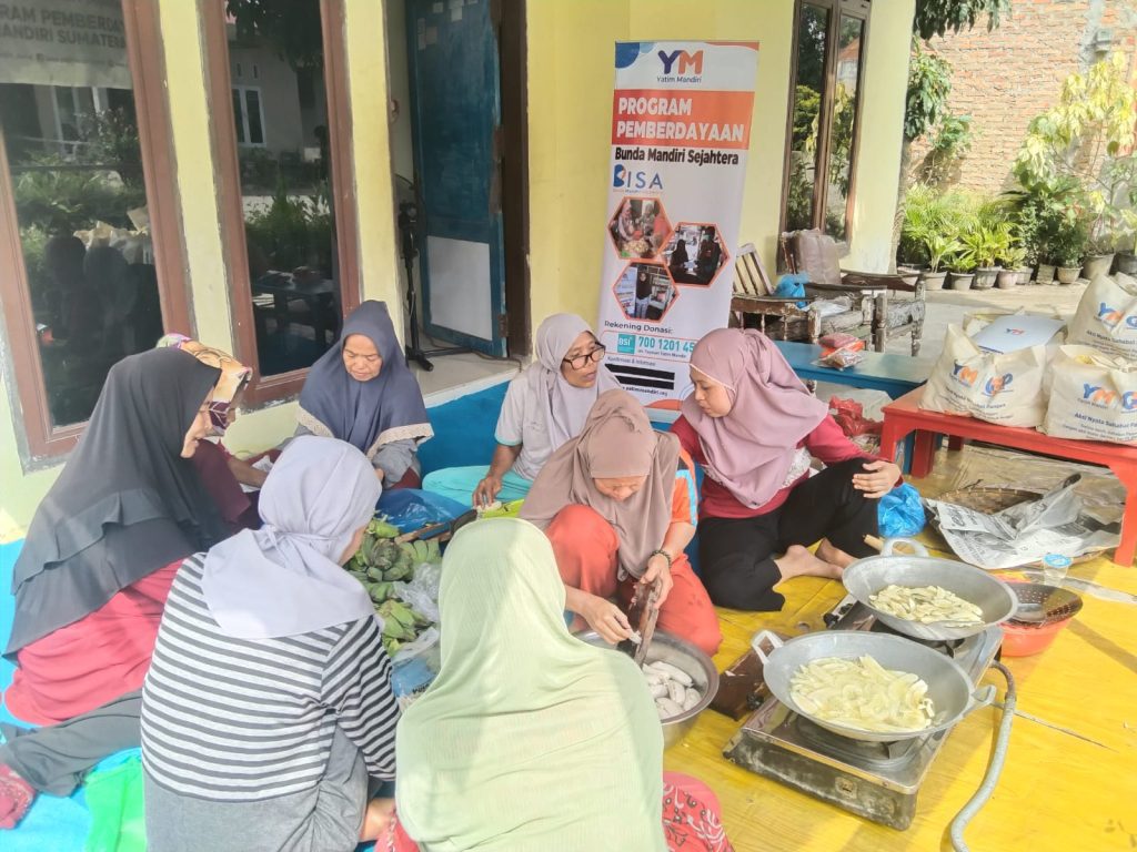 Pemberdayaan Bunda Bisa Mojokerto Dengan Pembuatan Teh Puri