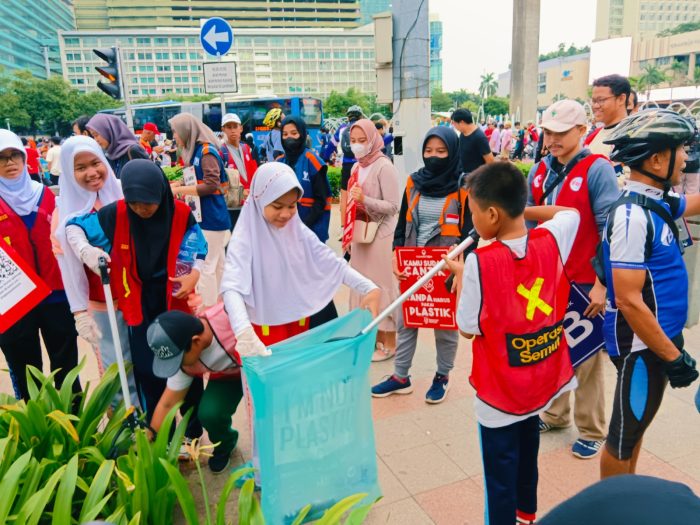 Yatim Mandiri Jakarta Bersama Operasi Semut Adakan Aksi Bersih Sampah