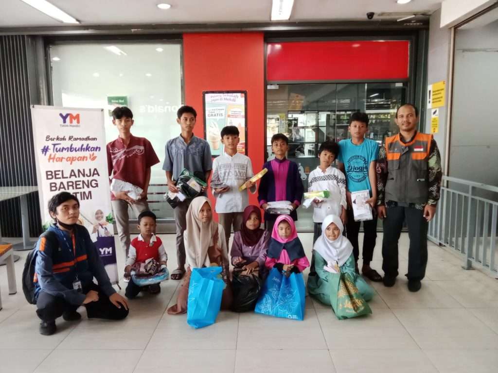 Ramadhan Berbagi dengan Belanja Bareng Yatim Semarang