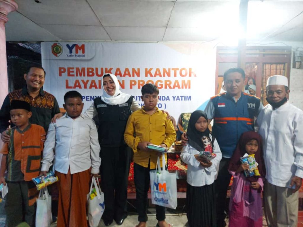 Yatim Mandiri Bareng Bupati Mojokerto Buka Kantor Layanan Dan Berbagi Anak Yatim 