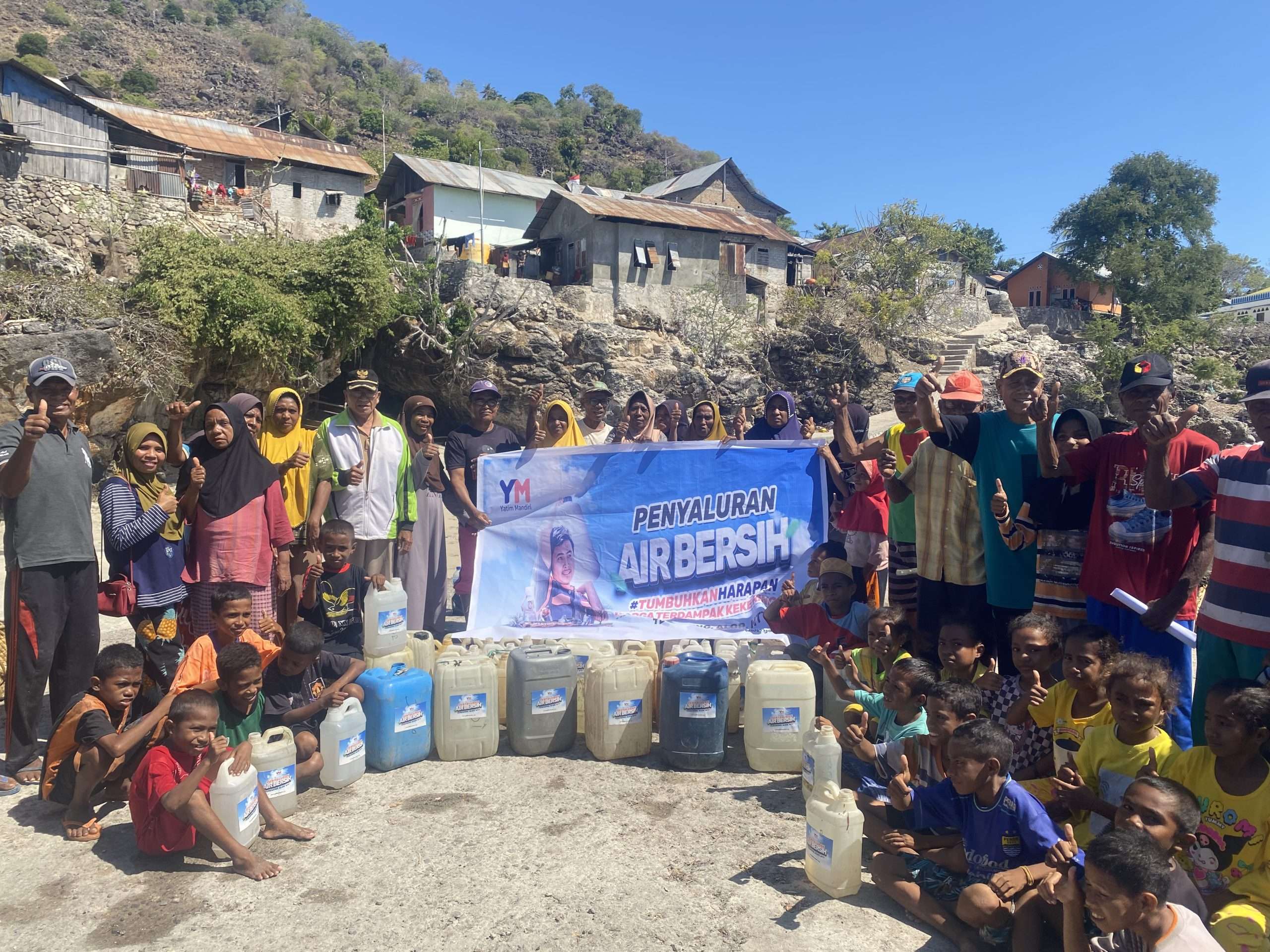 Amanah! Yatim Mandiri Salurkan Air Bersih untuk Warga NTT 