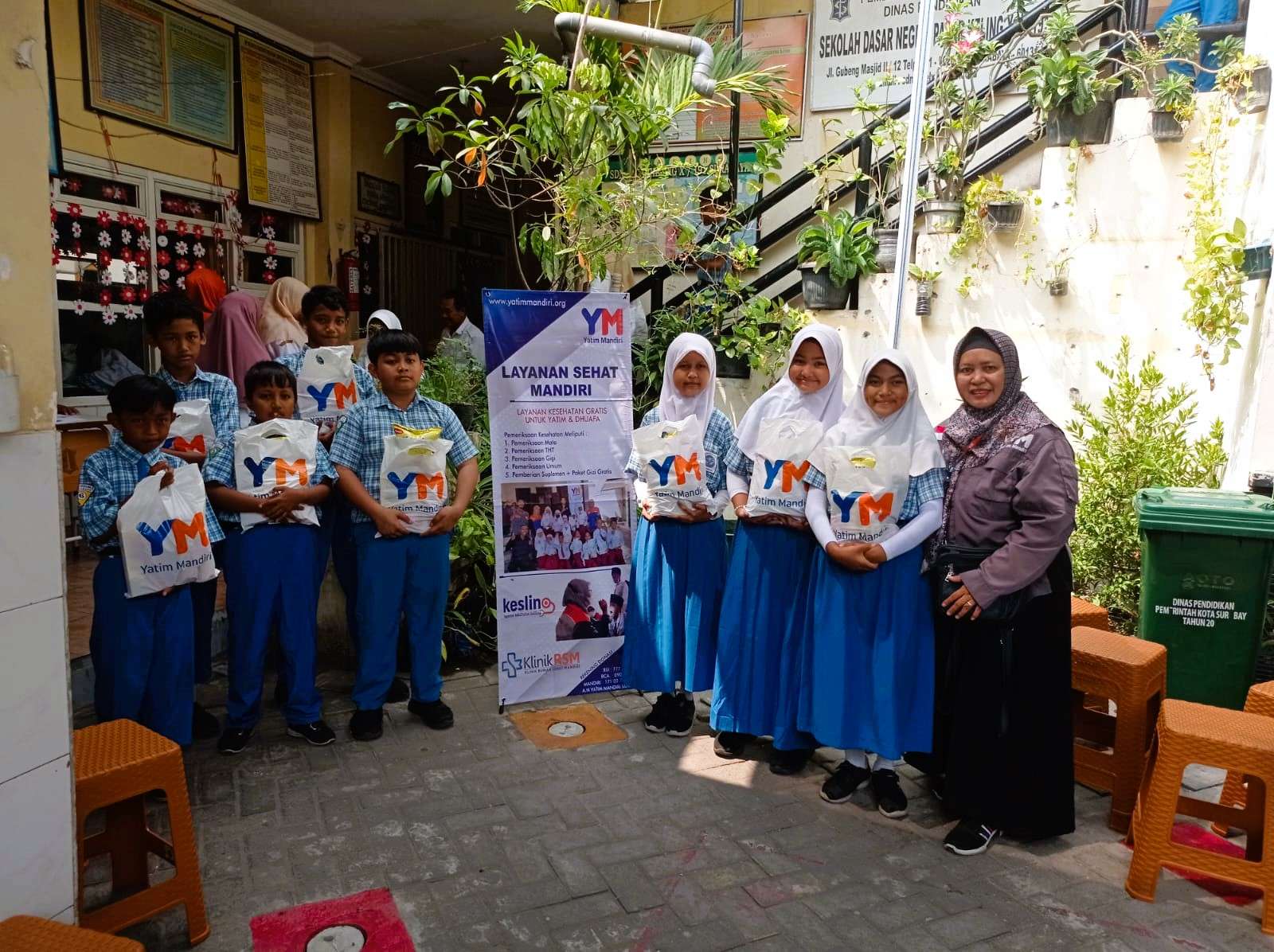 Hadirkan Layanan Sehat Mandiri Hadir untuk Pelajar Surabaya