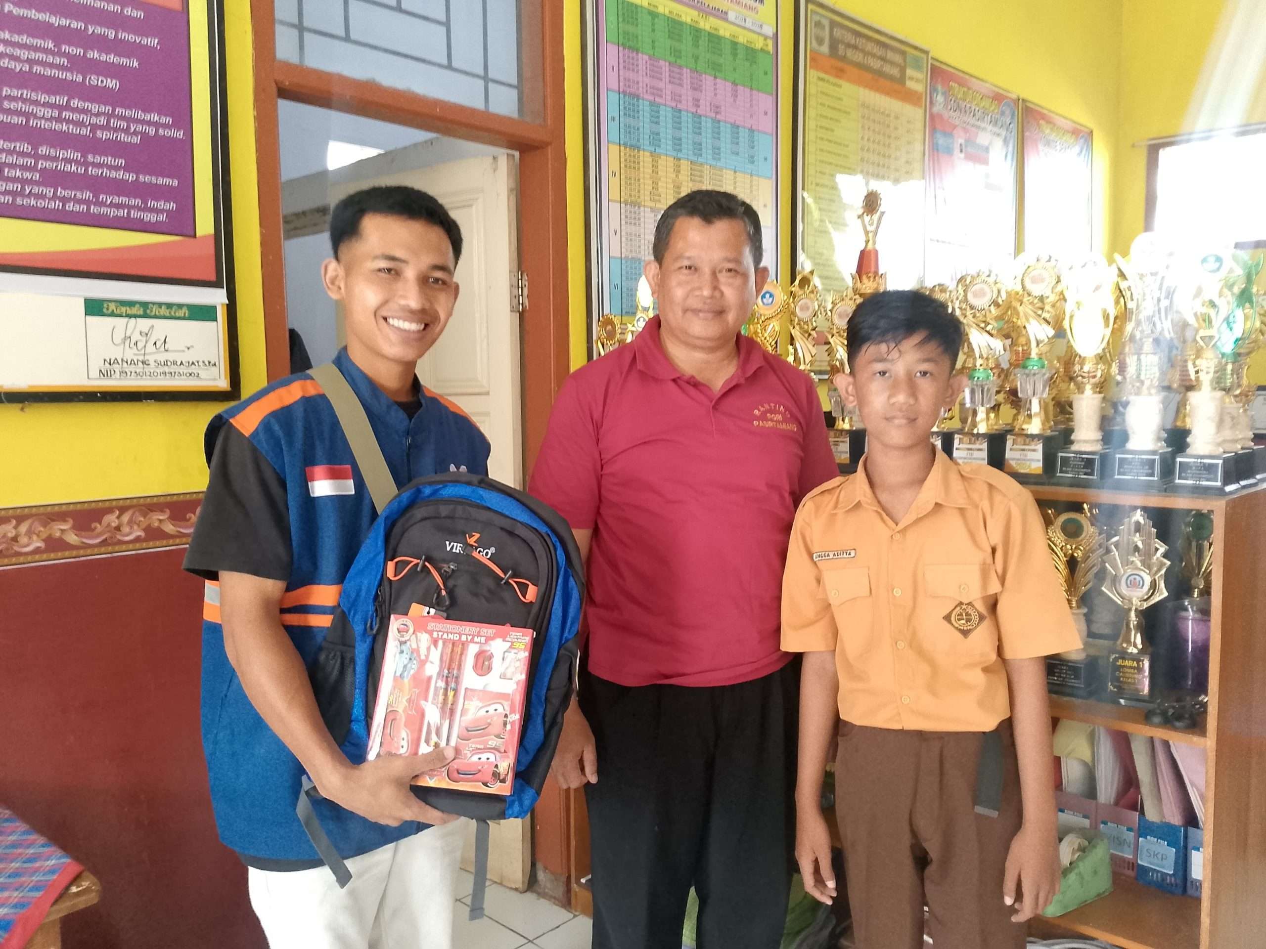 Program Alat Sekolah Ceria Tersampaikan untuk Pelajar Ciamis