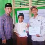 Salurkan Bantuan Pendidikan untuk Pelajar Dhuafa Pasuruan