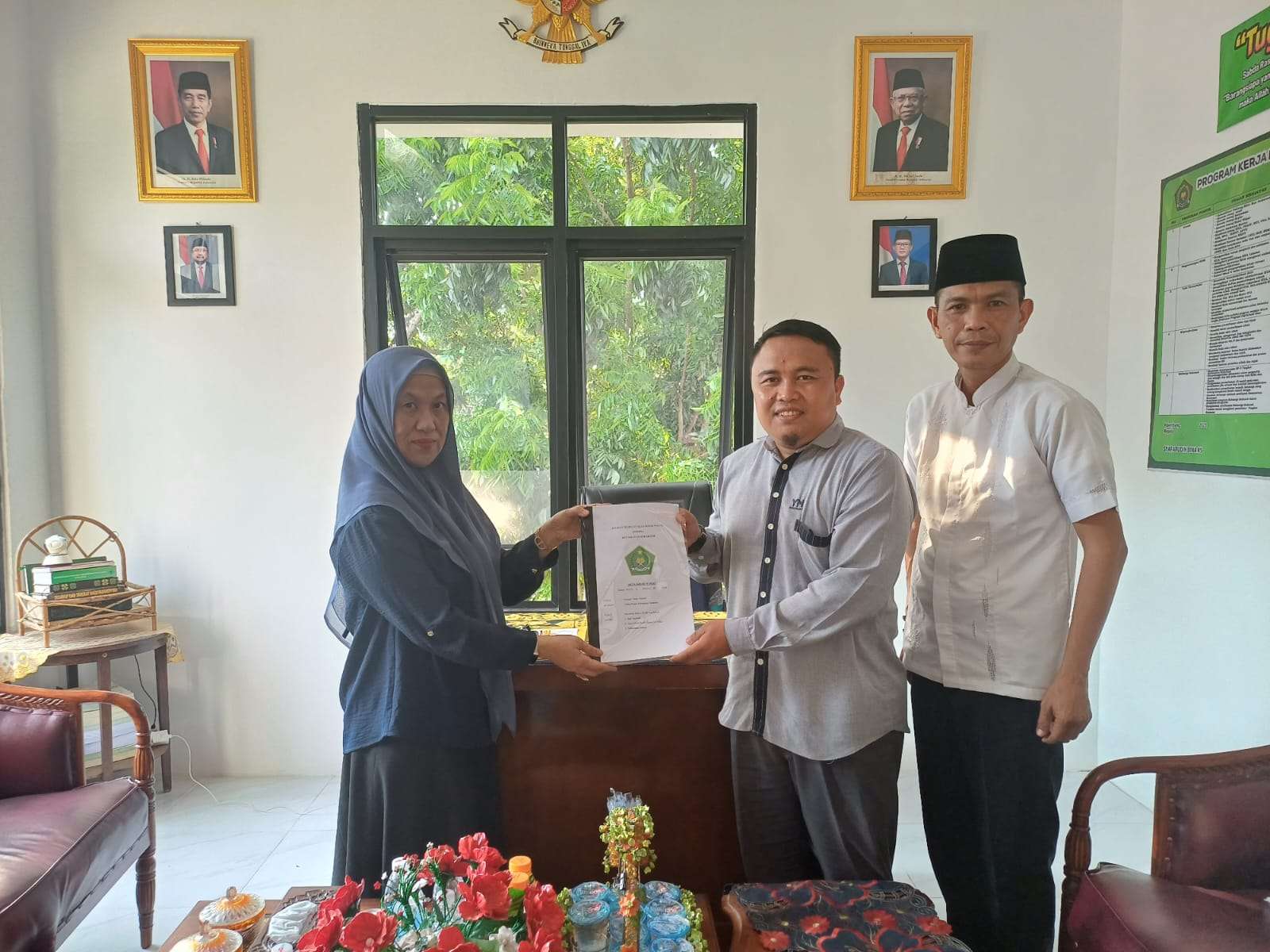 Ikrar Wakaf Tanah untuk Kemandirian Yatim & Dhuafa Palembang