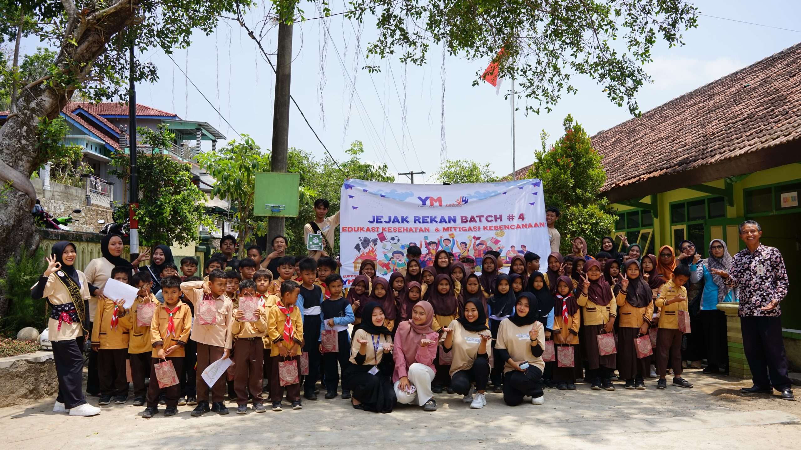 Jejak Rekan: Ajak Pelajar Pacitan Bermain dan Mitigasi Bencana