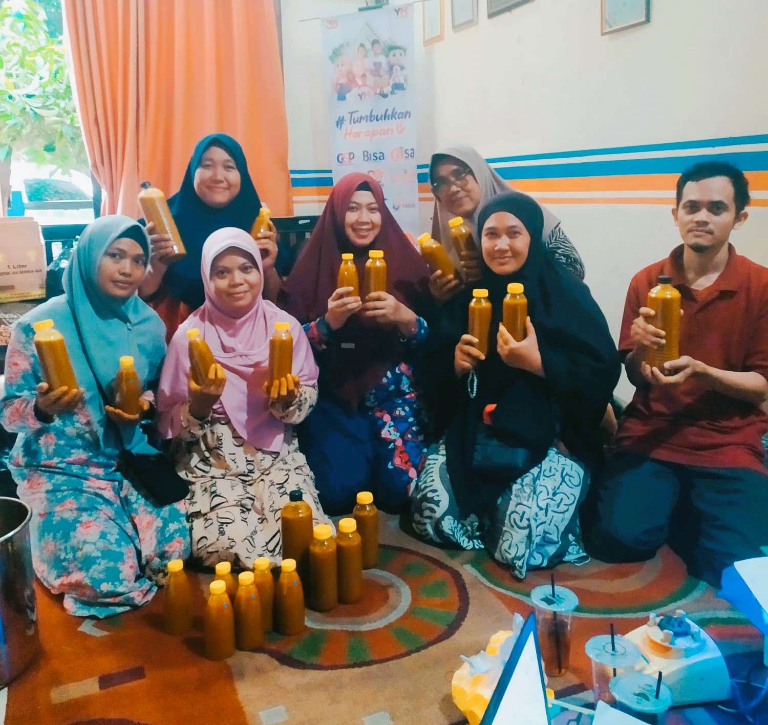 Berdaya! Bunda BISA Tangerang Produksi Jamu Kunyit Asem