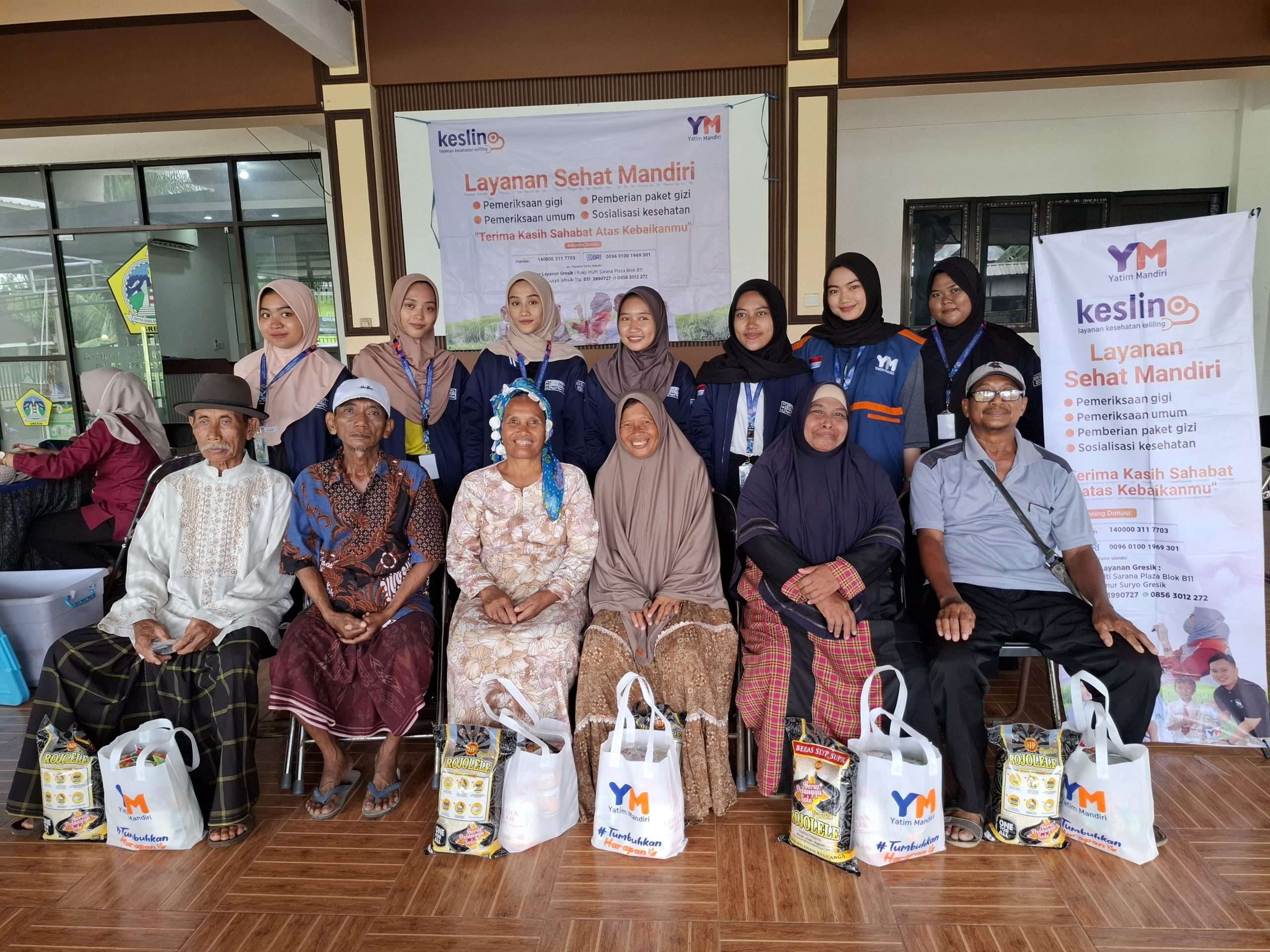 Adakan Bakti Sosial untuk Yatim dan Lansia Dhuafa Gresik