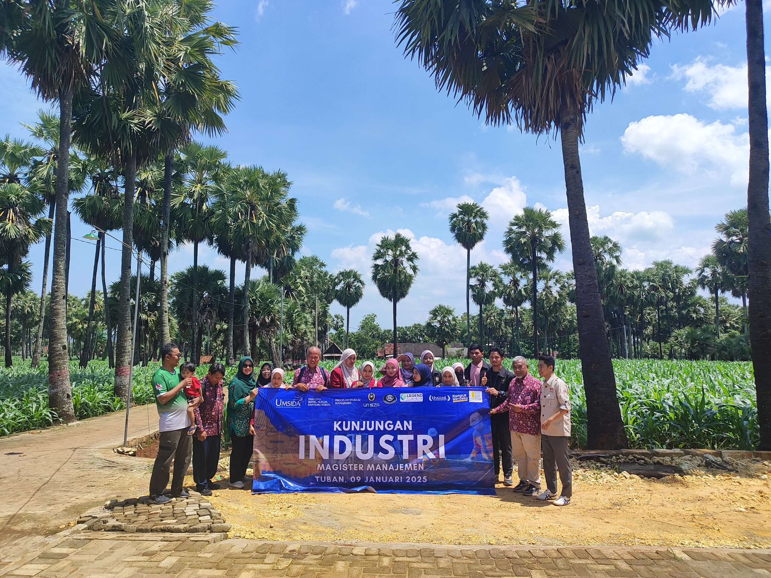 Kunjungan Industri Mahasiswa ke Program Petani Lontar Tuban