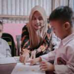 Lia Guru SLB dan Sanggar Genius Yatim Mandiri, Untaian Dedikasi Mendidik dengan Hati