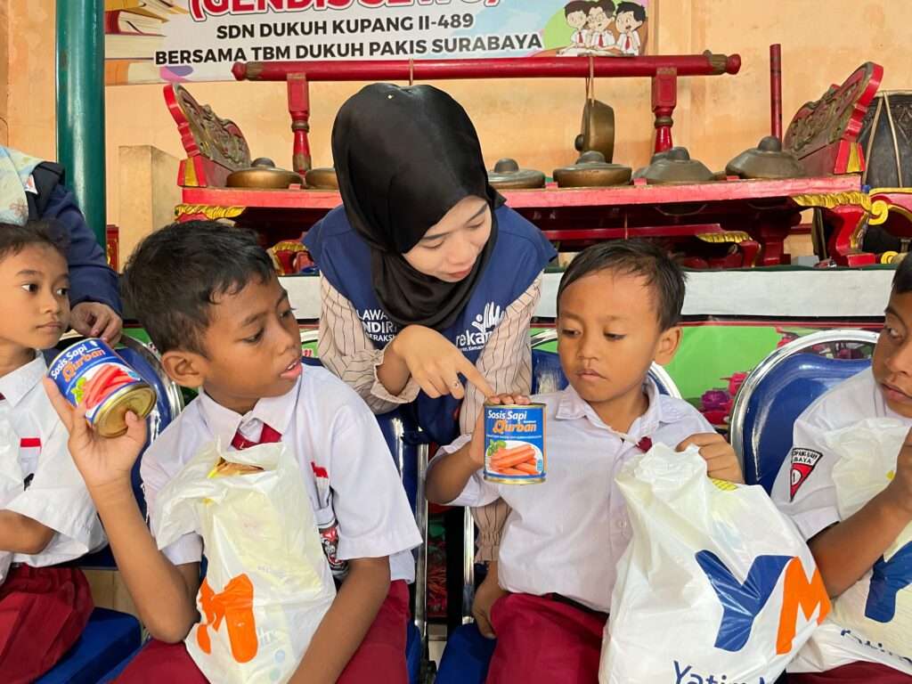 Program Layanan Sehat Mandiri (LSM) kembali menyapa adik-adik Yatim dan Dhuafa di Surabaya