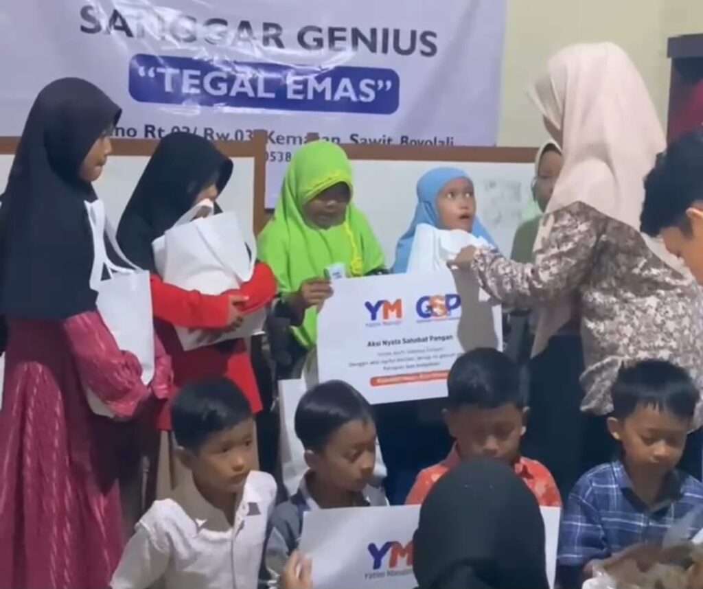 Yatim Mandiri Solo Melaksanakan Gerakan Sedekah Pangan untuk Yatim dan Dhuafa