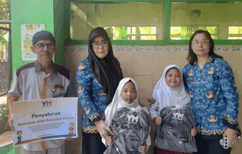 Penyaluran Alat Sekolah Ceria (ASA) Yatim Mandiri Pasuruan