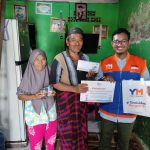 Yatim Mandiri Berikan Bantuan Kemanusiaan untuk Disabilitas di Surabaya