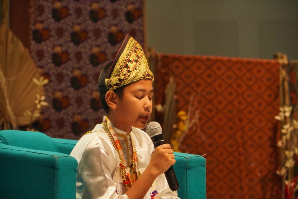 Penampilan pembacaan Al-Qur'an oleh salah satu Grand Finalis