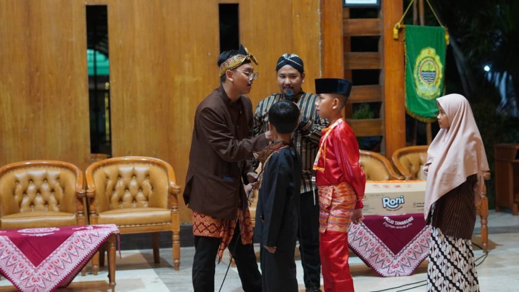 Semangat adik-adik masih terus terasa hingga makan malam bersama Pemerintah Kabupaten Bantul di Pendopo Parasamya Bantul