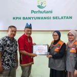 Perhutani Banyuwangi Selatan Salurkan Kepedulian untuk Korban Banjir Sumatera dan Aceh melalui Laznas Yatim Mandiri