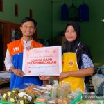 Salurkan Modal Usaha UMKM Ramadhan untuk Perkuat Kemandirian Ekonomi di Surabaya