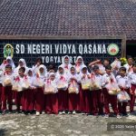 Yatim Mandiri Yogyakarta Salurkan 45 Paket Gizi untuk Dukung Kesehatan dan Semangat Belajar Siswa