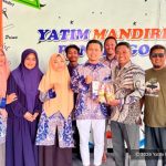 Yatim Mandiri Ngawi Perkuat Kolaborasi Pemberdayaan dan Antar Dua Anak Yatim Penerima Beasiswa ke Asrama YM Madiun