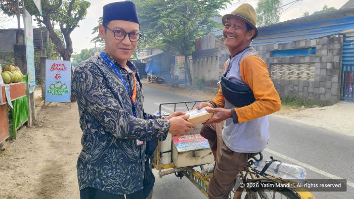 Jumantis Batch 15 Yatim Mandiri Tuban Bagikan 50 Nasi Gratis untuk Masyarakat