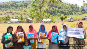 Yatim Mandiri Salurkan Bantuan Terpal dan Popok untuk Warga Terdampak Gempa di Flores NTT