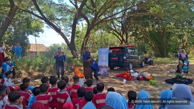 Rekan Mengajar dan HIMATIKA Hadirkan Pembelajaran Seru untuk Siswa UPT SDN 206 Gresik