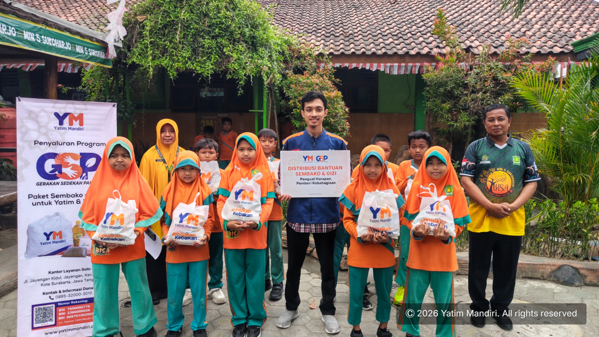Yatim Mandiri Solo Hadirkan 67 Paket Sembako dan Gizi untuk Anak Yatim dan Dhuafa