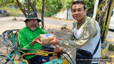 JUMANTIS Batch 16 Yatim Mandiri Tuban Salurkan 60 Paket Nasi Gratis