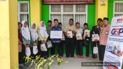 Gerakan Sedekah Pangan, Yatim Mandiri Solo Salurkan Paket Sembako untuk Yatim dan Dhuafa