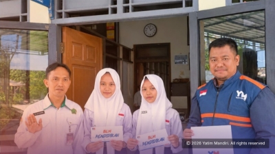 Yatim Mandiri Solo Salurkan BLM Pendidikan untuk Dua Siswi MTsN 5 Boyolali