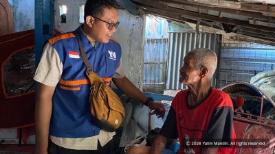 Yatim Mandiri Madiun Bersama Plt. Wali Kota Madiun Salurkan Bantuan Sosial untuk Warga Kelurahan Ngegong